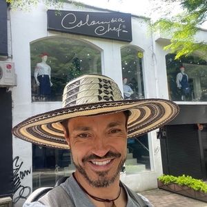 Meet your Posher, Thomas